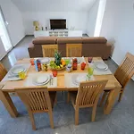 Apartman Summer Fever